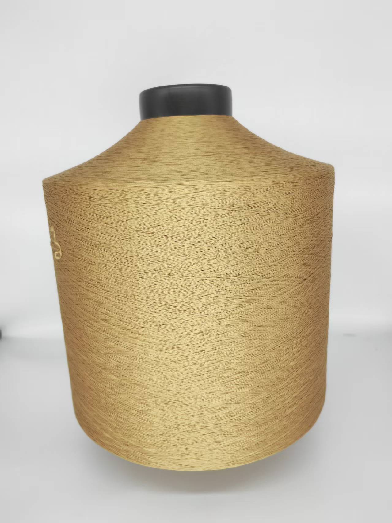 150D/36F Polyester priadza béžová farba